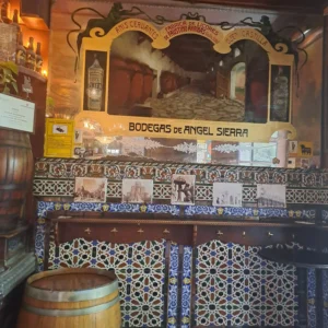 Rutas de Vinos y Tapas por Madrid Catas y experiencias de vino en Madrid